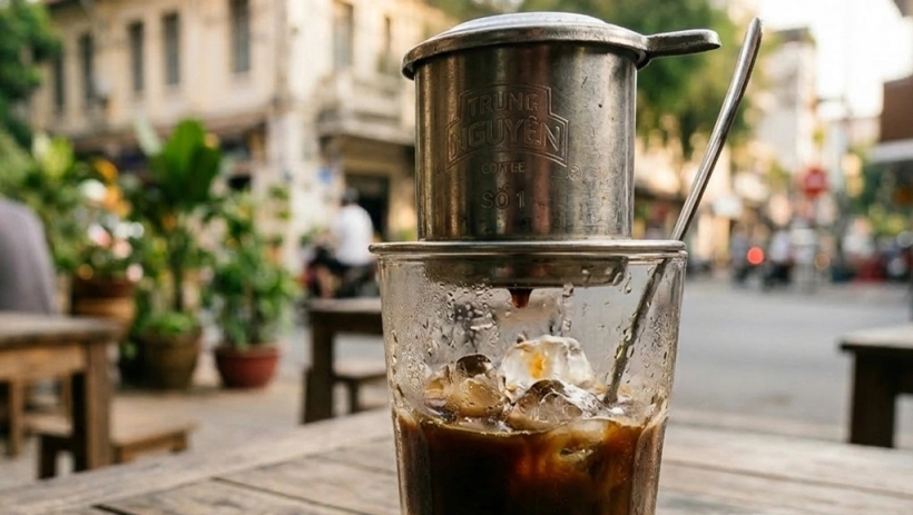 Uống c&agrave; ph&ecirc; sữa đặc nhiều cữ trong ng&agrave;y: Lưu &yacute; với gan v&agrave; mỡ bụng