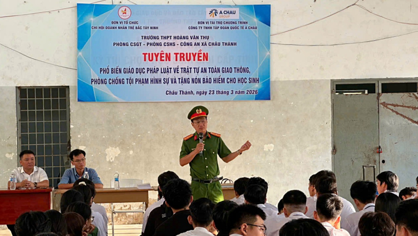 Tuy&ecirc;n truyền ph&aacute;p luật v&agrave; ph&ograve;ng, chống tội phạm cho học sinh