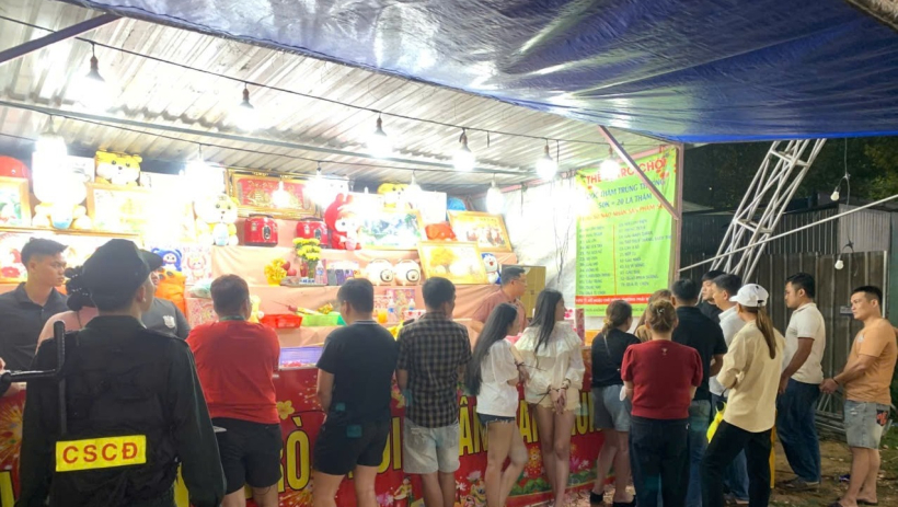 Vạch trần 'chi&ecirc;u tr&ograve;' bốc thăm tr&uacute;ng thưởng tại hội chợ