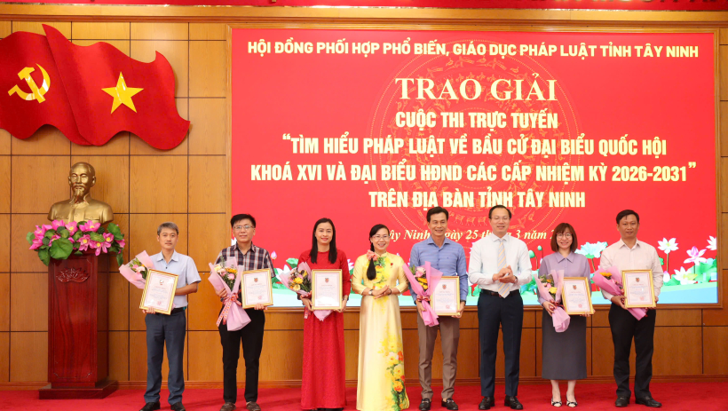 Gần 48.000 th&iacute; sinh tham gia Cuộc thi t&igrave;m hiểu ph&aacute;p luật về bầu cử