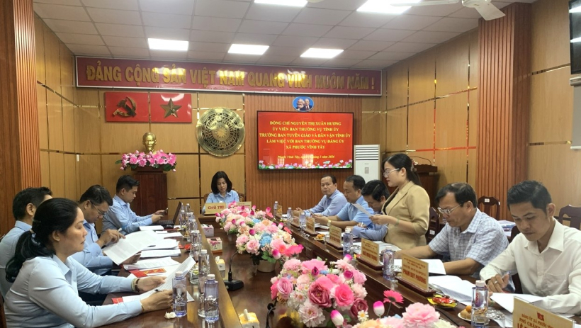 Ban Tuy&ecirc;n gi&aacute;o v&agrave; D&acirc;n vận Tỉnh ủy l&agrave;m việc với Đảng ủy x&atilde; Phước Vĩnh T&acirc;y v&agrave; Đảng ủy x&atilde; Phước Chỉ