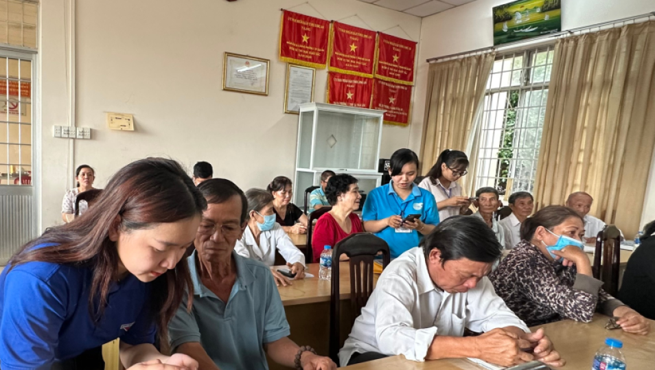 X&acirc;y 'thế trận l&ograve;ng d&acirc;n' tr&ecirc;n kh&ocirc;ng gian mạng để bảo vệ nền tảng tư tưởng của Đảng