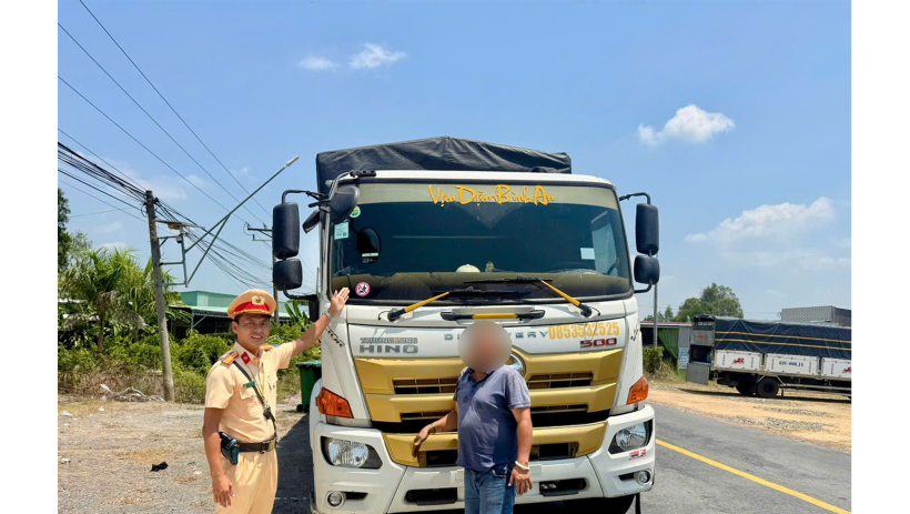 Lan tỏa th&ocirc;ng điệp &ldquo;Đ&atilde; uống rượu, bia l&agrave; kh&ocirc;ng l&aacute;i xe&rdquo;