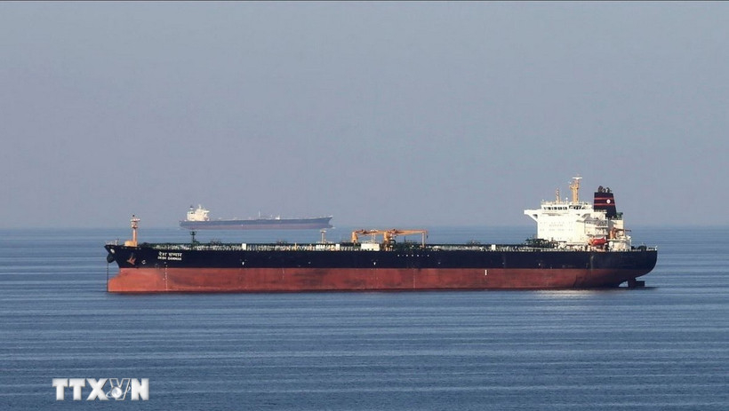 Iran cho ph&eacute;p t&agrave;u Nga v&agrave; đồng minh qua eo biển Hormuz