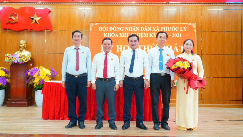 &Ocirc;ng Nguyễn Ho&agrave;ng L&acirc;m được bầu giữ chức Chủ tịch HĐND x&atilde; Phước L&yacute;