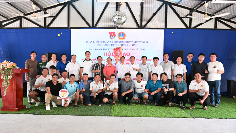 Gần 200 vận động vi&ecirc;n tham dự hội thao 'Tuổi trẻ T&ograve;a &aacute;n khỏe'