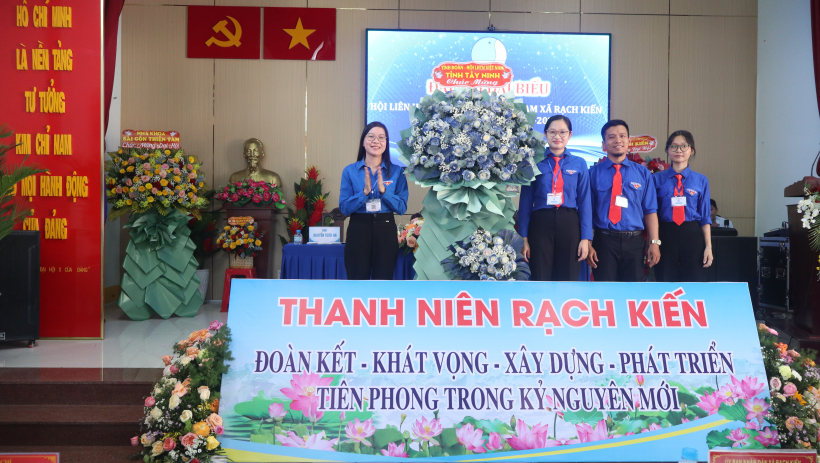 Chị Phạm Thị Mỹ Linh giữ chức Chủ tịch Hội Li&ecirc;n hiệp Thanh ni&ecirc;n Việt Nam x&atilde; Rạch Kiến