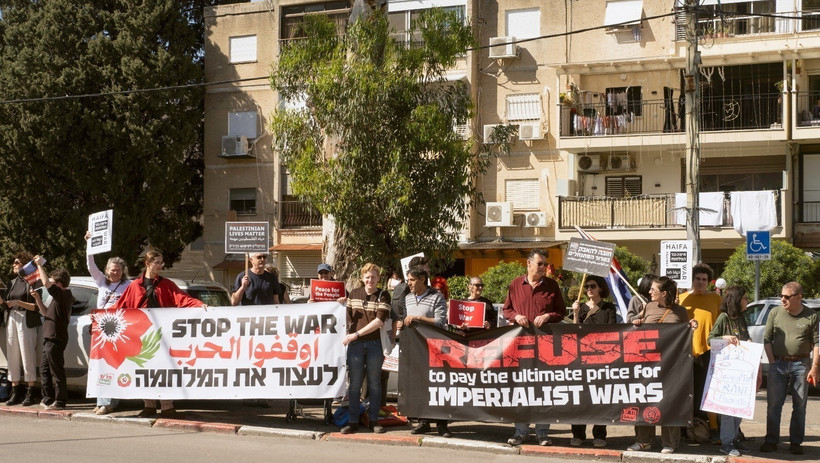 Người d&acirc;n Israel biểu t&igrave;nh đ&ograve;i chấm dứt xung đột v&agrave; th&uacute;c đẩy h&ograve;a b&igrave;nh