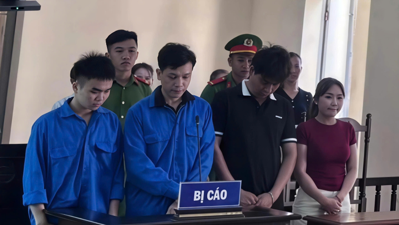 Nh&oacute;m sản xuất, bu&ocirc;n b&aacute;n h&agrave;ng ng&agrave;n chai dầu gi&oacute; giả nhận 39 năm t&ugrave;