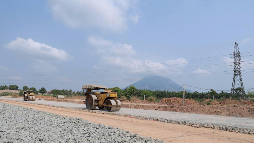 Li&ecirc;n quan Dự án mở r&ocirc;̣ng, n&acirc;ng c&acirc;́p đường Trường Chinh - Một số người d&acirc;n mong sớm được b&ocirc;́ trí tái định cư