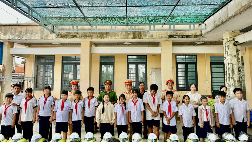 X&atilde; Phước Chỉ: Tuy&ecirc;n truyền an to&agrave;n giao th&ocirc;ng cho học sinh tiểu học