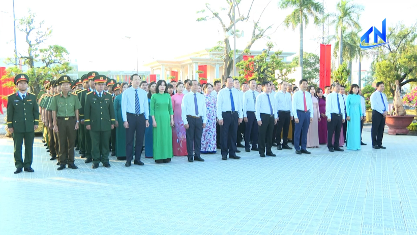 L&atilde;nh đạo tỉnh T&acirc;y Ninh viếng Nghĩa trang liệt sĩ trước Kỳ họp thứ nhất HĐND tỉnh kho&aacute; XI