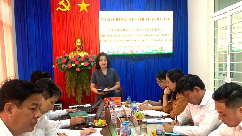 Ban Tuy&ecirc;n gi&aacute;o v&agrave; D&acirc;n vận Tỉnh ủy T&acirc;y Ninh l&agrave;m việc với Đảng ủy x&atilde; Thạnh B&igrave;nh v&agrave; Đảng ủy x&atilde; Tr&agrave; Vong