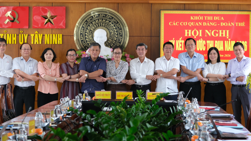 Khối thi đua c&aacute;c cơ quan Đảng - đo&agrave;n thể tỉnh k&yacute; kết giao ước thi đua năm 2026