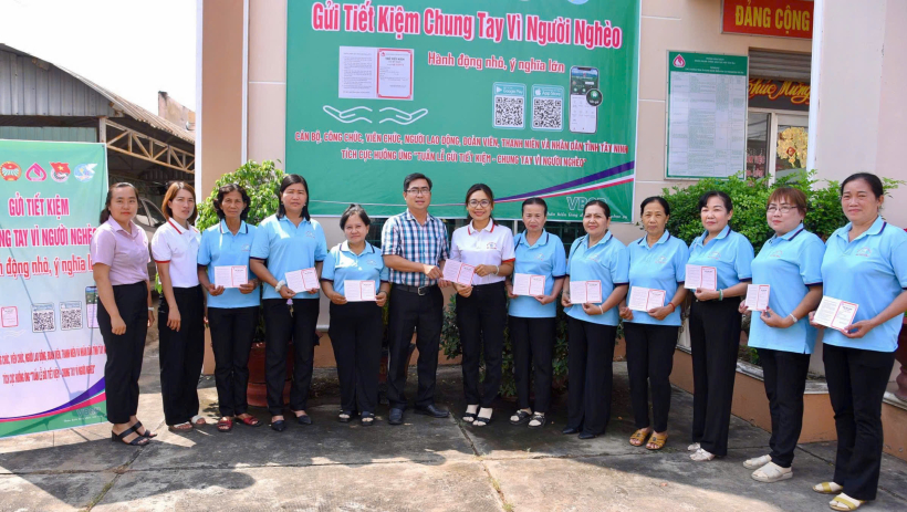 Phụ nữ x&atilde; T&acirc;n Trụ hưởng ứng 'Tuần lễ gửi tiết kiệm, chung tay v&igrave; người ngh&egrave;o' năm 2026