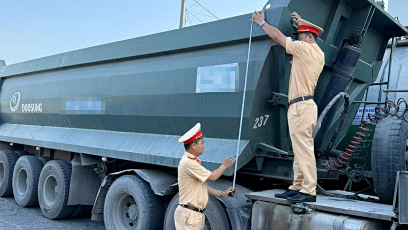 Tổng r&agrave; so&aacute;t phương tiện &ocirc; t&ocirc; tải tự đổ, xe sơ-mi rơ-mo&oacute;c tự đổ c&oacute; tải trọng từ 15.000kg trở l&ecirc;n