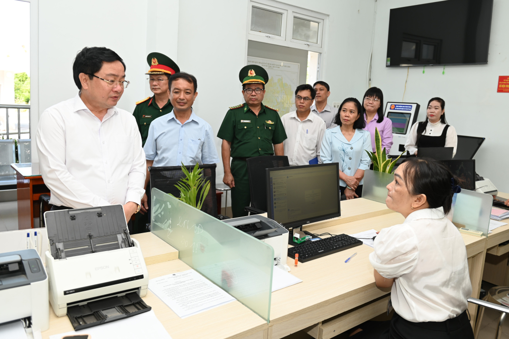 T&acirc;y Ninh: Đẩy mạnh ph&aacute;t triển khoa học c&ocirc;ng nghệ, chuyển đổi số v&agrave; cải c&aacute;ch h&agrave;nh ch&iacute;nh