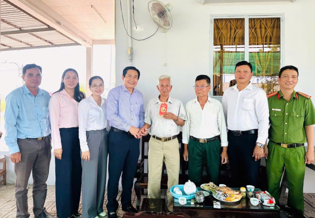 Sự quan tâm của chính quyền địa phương là tình cảm ấm áp đối với gia đình ông