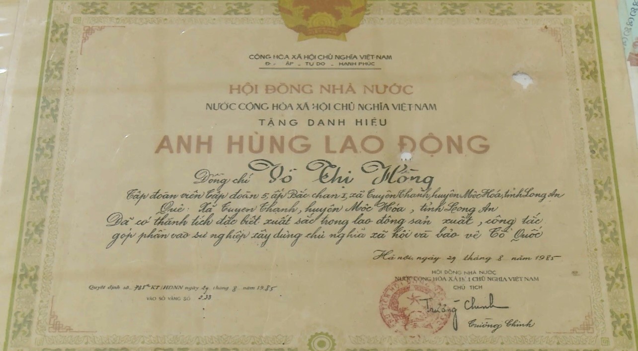 Ảnh với chú thích