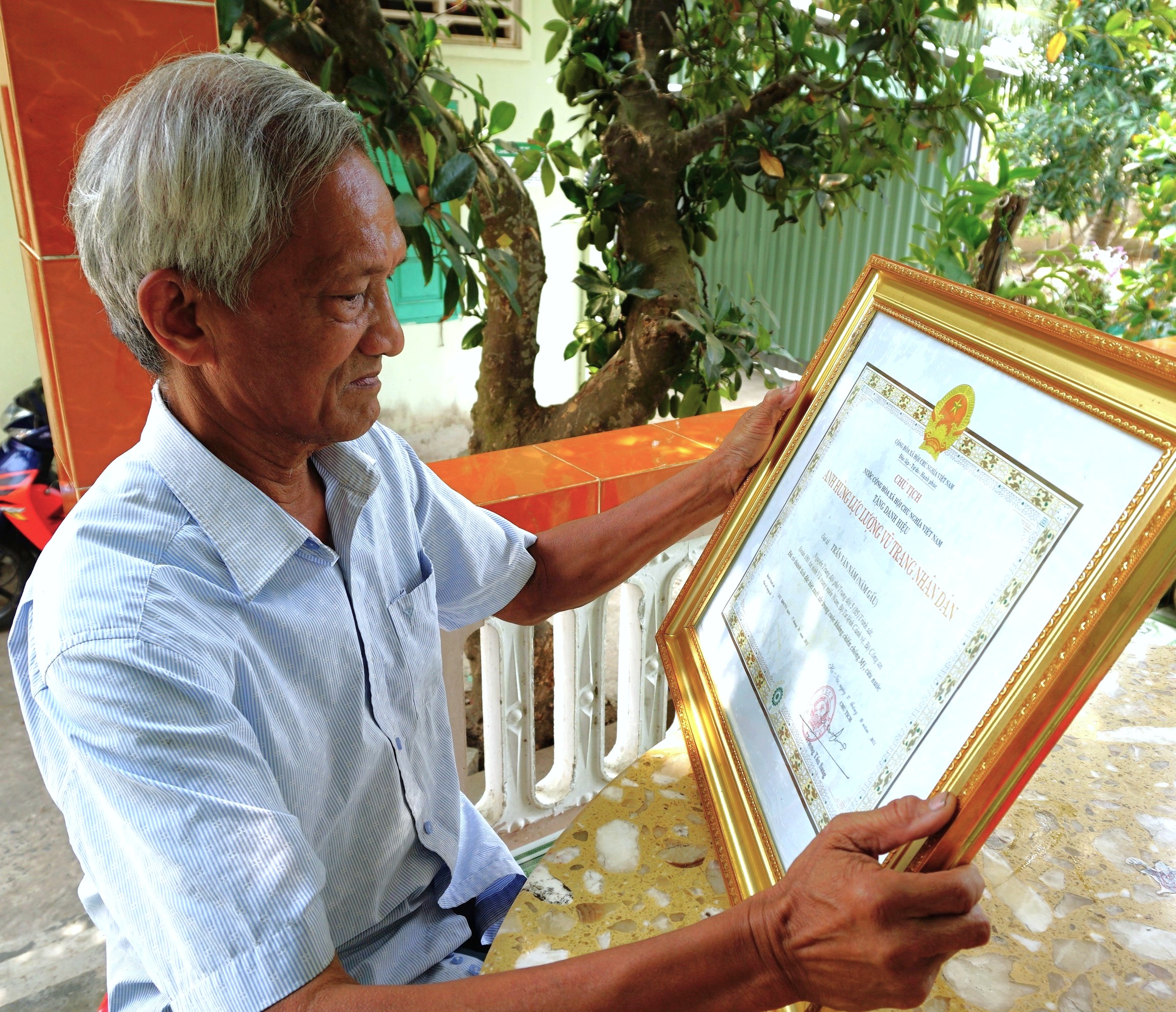Ảnh tràn viền