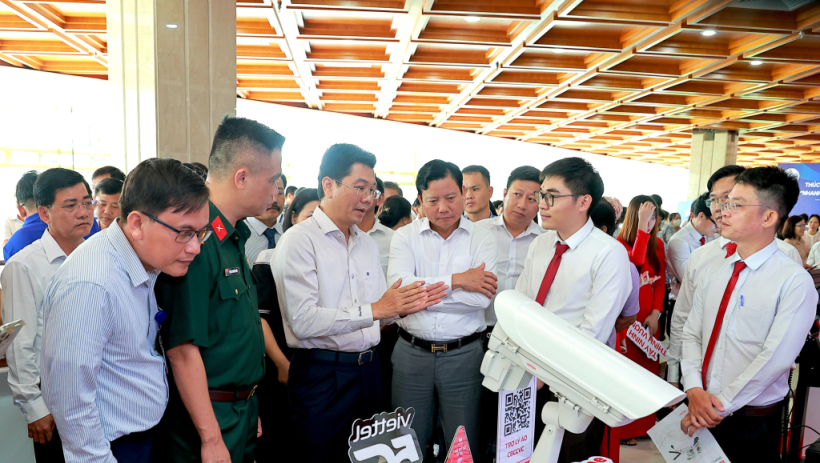 Tay Ninh accelerates to reach double-digit growth: Digital transformation - a breakthrough in mindset for accelerated growth