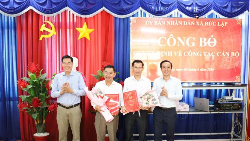 X&atilde; Đức Lập: C&ocirc;ng bố c&aacute;c quyết định về c&ocirc;ng t&aacute;c c&aacute;n bộ