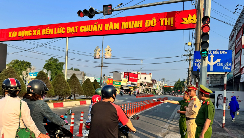 Tuổi trẻ C&ocirc;ng an T&acirc;y Ninh xung k&iacute;ch bảo đảm an to&agrave;n giao th&ocirc;ng