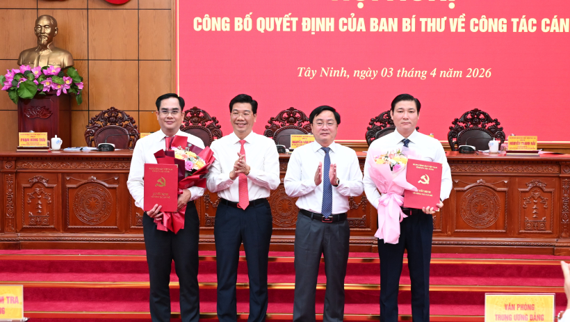 Tây Ninh: Trao quyết định của Ban Bí thư về công tác cán bộ