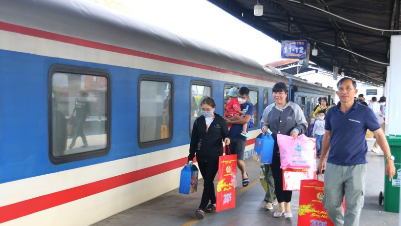 Bộ Nội vụ: Không có chủ trương hoán đổi ngày nghỉ dịp Giỗ tổ, 30/4 và 1/5