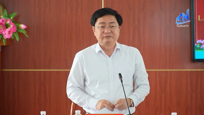 B&iacute; thư Tỉnh uỷ T&acirc;y Ninh l&agrave;m việc tại x&atilde; T&acirc;n Tập về tăng trưởng 2 con số