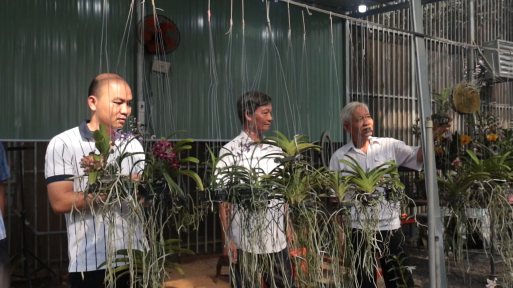Những năm qua, anh Nhân luôn đồng hành cùng địa phương trong các hoạt động vì cộng đồng