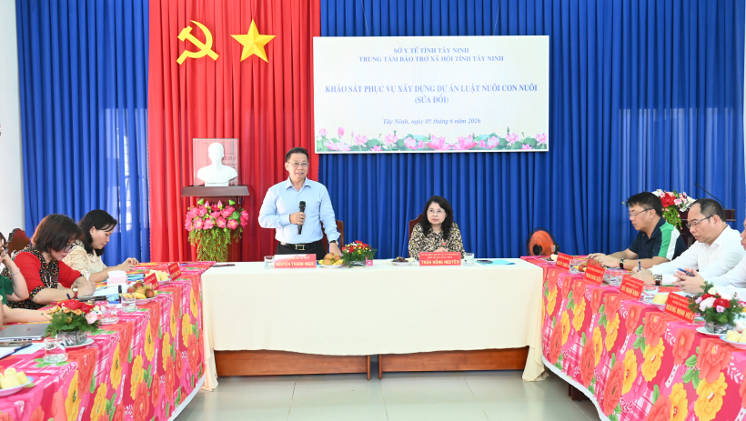 Thứ trưởng Bộ Tư ph&aacute;p Nguyễn Thanh Ngọc l&agrave;m việc với Trung t&acirc;m Bảo trợ x&atilde; hội tỉnh T&acirc;y Ninh
