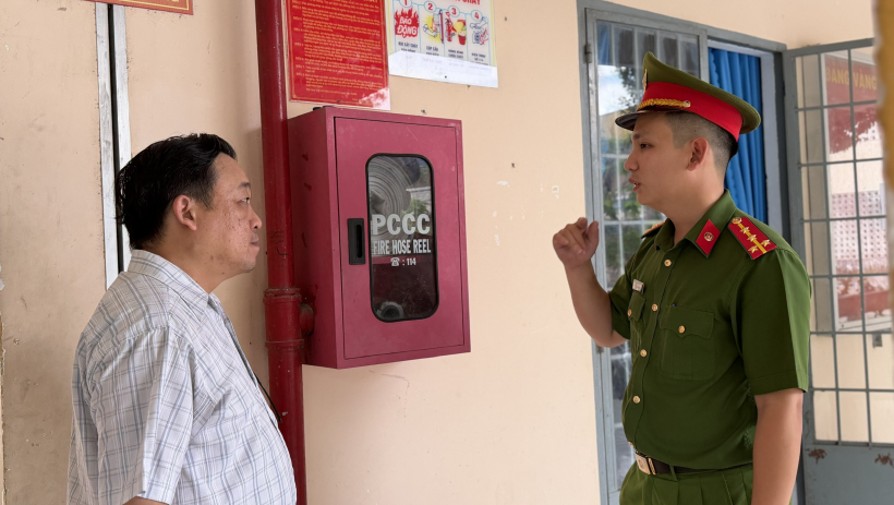 Kiểm tra an to&agrave;n ph&ograve;ng ch&aacute;y, chữa ch&aacute;y tại c&aacute;c điểm thi tốt nghiệp THPT