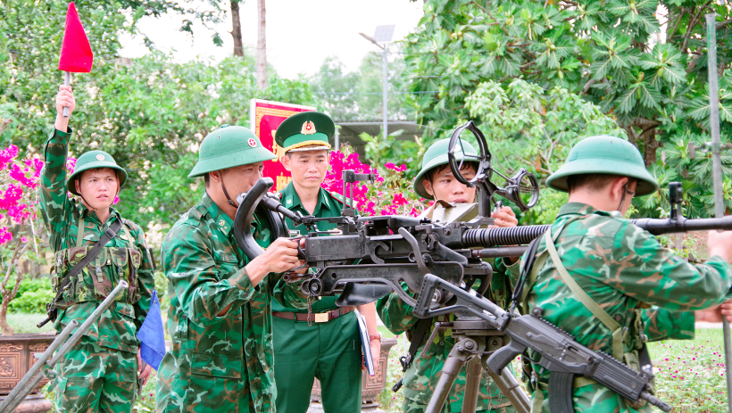 C&aacute;c đơn vị trong Bộ đội Bi&ecirc;n ph&ograve;ng tỉnh: Kiểm tra, kiểm so&aacute;t chặt chẽ tuyến bi&ecirc;n giới