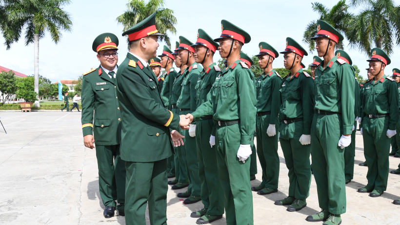 Tạm biệt thời t&acirc;n binh, vững bước tr&ecirc;n chặng đường mới