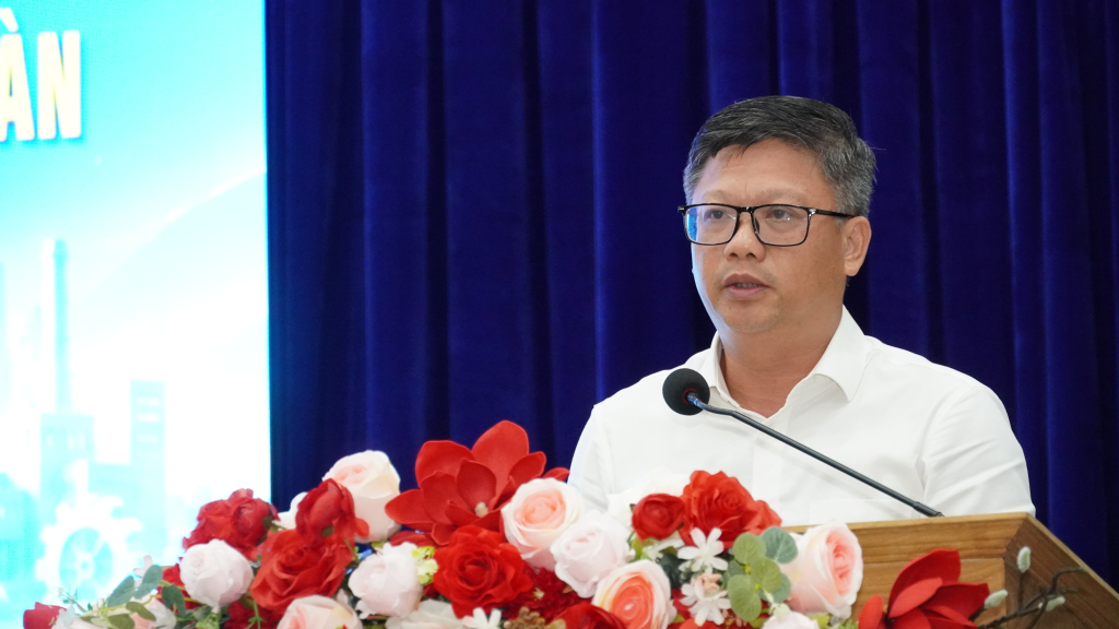 Lãnh đạo xã Tân Ninh đối thoại với cộng đồng doanh nghiệp, hợp tác xã, hộ kinh doanh