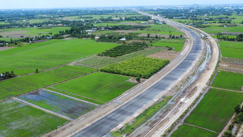 Đầu tư hạ tầng - đòn bẩy thu hút nhà đầu tư