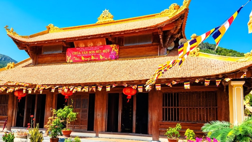 Vân Sơn Tự - Tiếng chuông chùa trên đỉnh núi thiêng