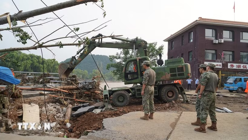 Trung Quốc k&iacute;ch hoạt chế độ ứng ph&oacute; khẩn cấp thảm họa địa chất